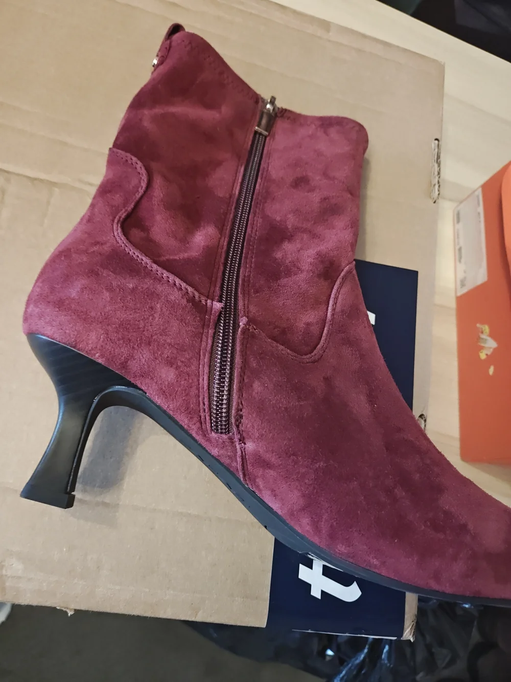 Tahari sleek burgundy